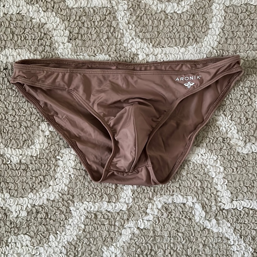 Aronik Nude Undergarment